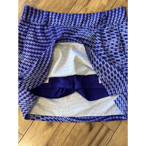 Adidas size 8 purple patterned golf skort - Picture 2 of 5